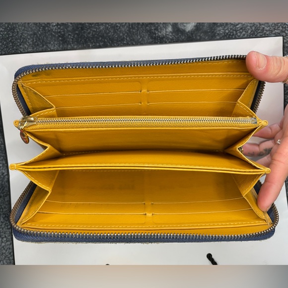 AUTHENTIC LOUIS VUITTON BLUE DENIM ZIPPY MONOGRAM WALLET WITH YELLOW INTERIOR - Picture 6 of 12